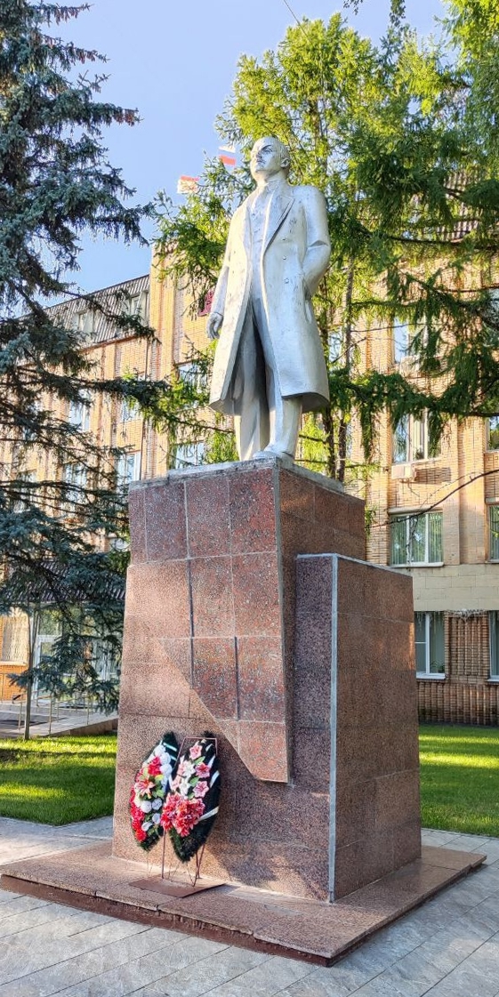 Дети, а вы знаете что сделал для страны дедушка Ленин?