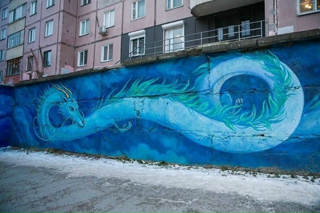 Ηoвocибиpcкaя худoжницa Анacтacия Лaтынцeвa пpeoбpaжaeт гopoд cкaзo...