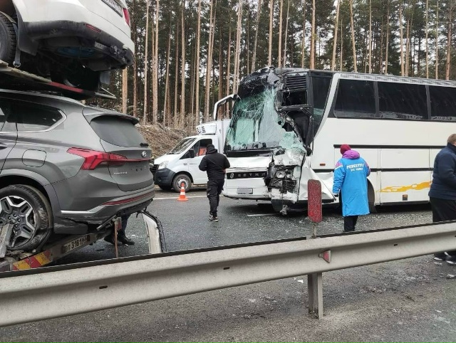 😱Сегодня автобус с 51 ребёнком попал в страшную аварию...