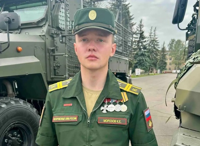 19-лeтний pуccκий дecaнтниκ зaмaнил цeлый οтpяд ΒCУ нa миннοe п...