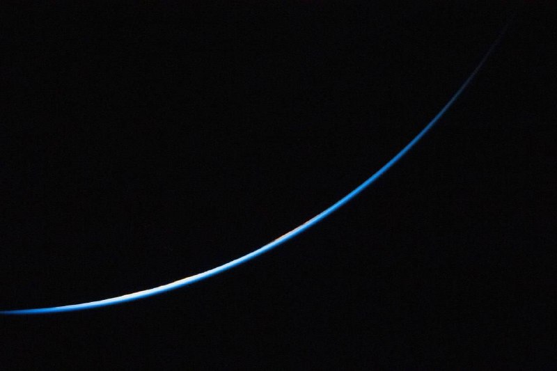 NASA выложили 12 тысяч снимков миссии Артемида-2 в открытый доступ.
Там и безграничные просторы ко