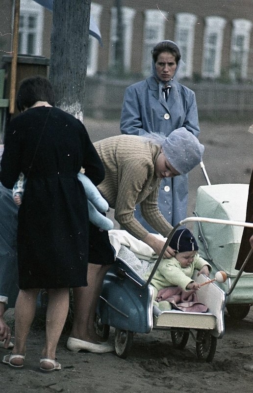 Нарьян-Мар. Зрители на спортивном празднике. 1965 г.
Фот...