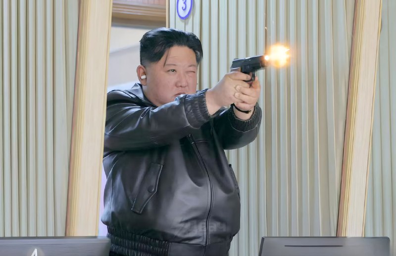 Пока весь мир погряз в войнах, самый страшный кровавый диктатор на планете отлично проводит время с