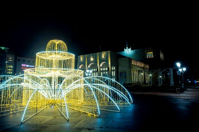 ?Курск продолжает готовиться к новогодним праздника?...