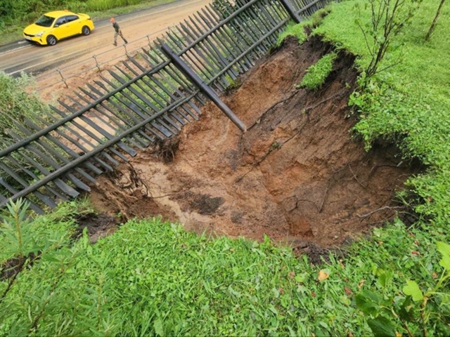 В Можайске ликвидируют последствия схождения огромно?...