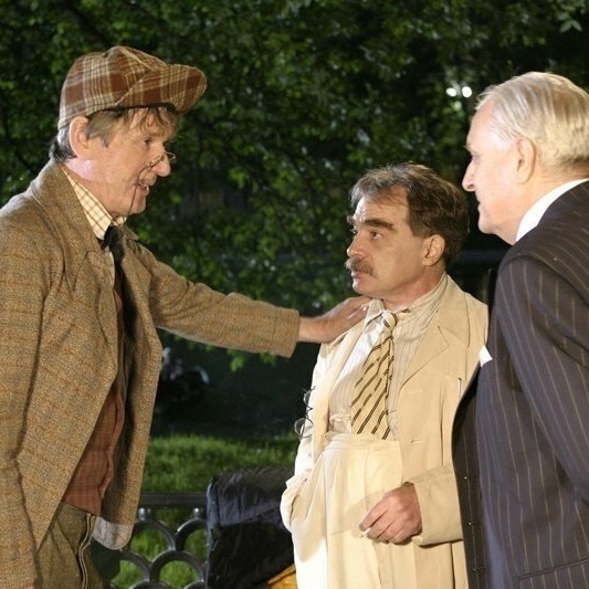 Цитaты из poмaнa «Мacтeр и Мapгapитa».
Никто не poдился, не уме...