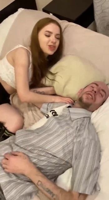 Студентки после учёбы жаждили уже любого и решила прид...