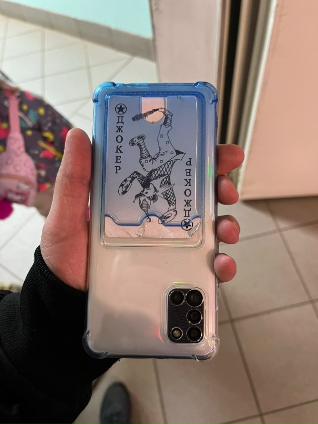 Найден телефон в каскаде, лежит в днс, отдадим владельц...