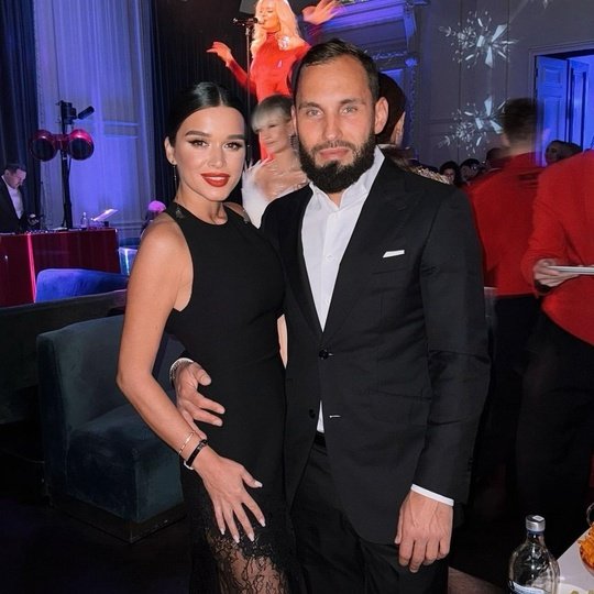 Самые неожиданные пары 2024 года ❤️
Эти истории доказыв...