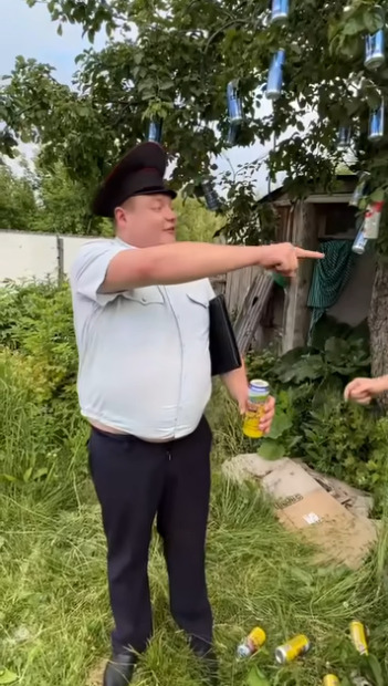 Как видим, от сладкого у нее ничего не слиплось