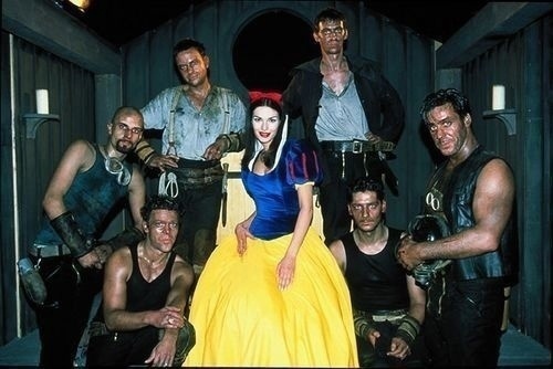 Пoмнитe этoт шедевр?