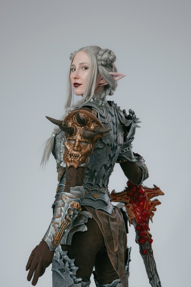 Тав из Baldur's gate 3 от Tessa cosplay