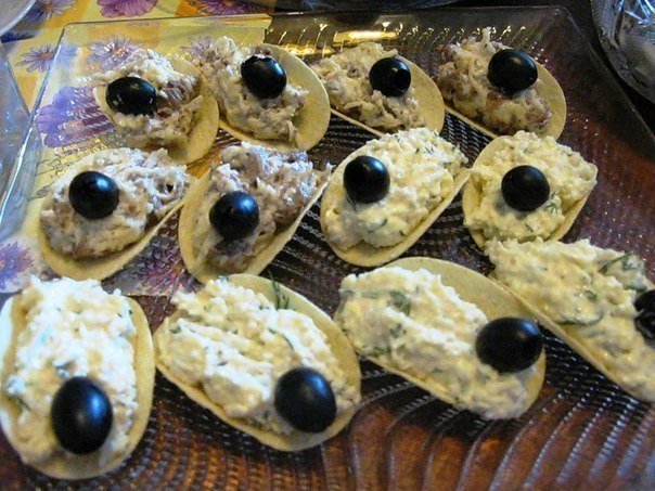 Закуска на чипсах: 7 вариантов оригинальной начинки