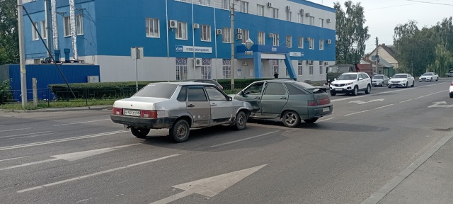 Ищу свидетелей аварии 09.08.25 время 8:35-8:40 по улице пролет?...