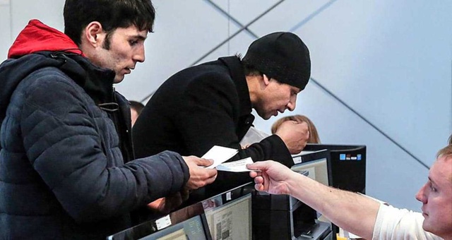 В России хотят отправлять мигрантов на карантин.
Всё ...