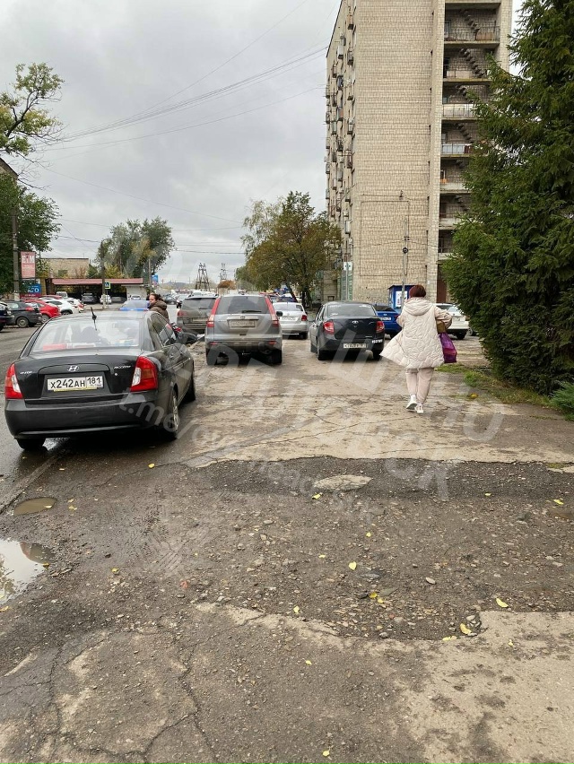 Это же парковочные места? Норм же?
От подписчика