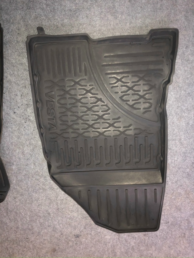 продам ковры Vesta за 500₽
водительское немного протерто ...