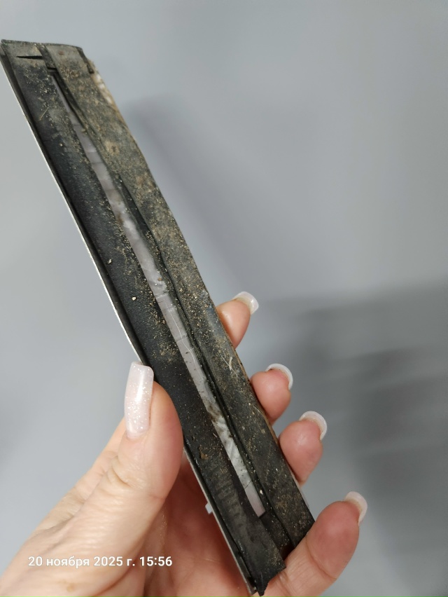 с.Ближнее, чьё имущество отвалилось? Нашла на улице.
Пр...