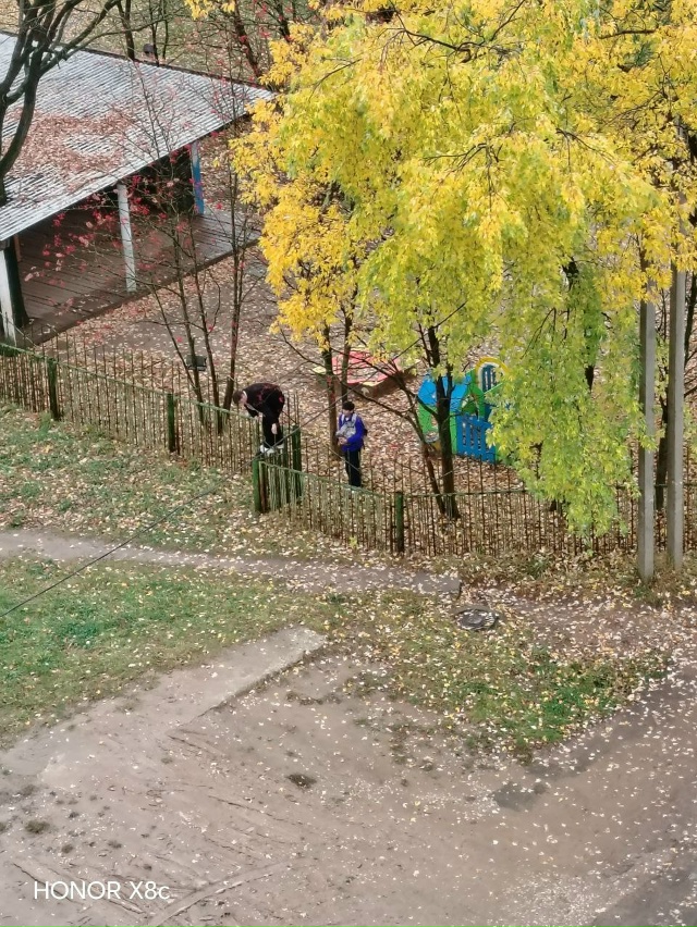 ❗ Уважаемый родители
Объясните своим детям, что в сад?...