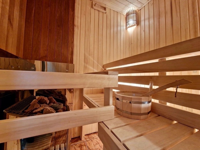 Уютная [club47492970|сауна с бассейном] в центре города Апати...