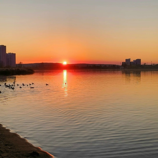 Красивый осенний закат🌅