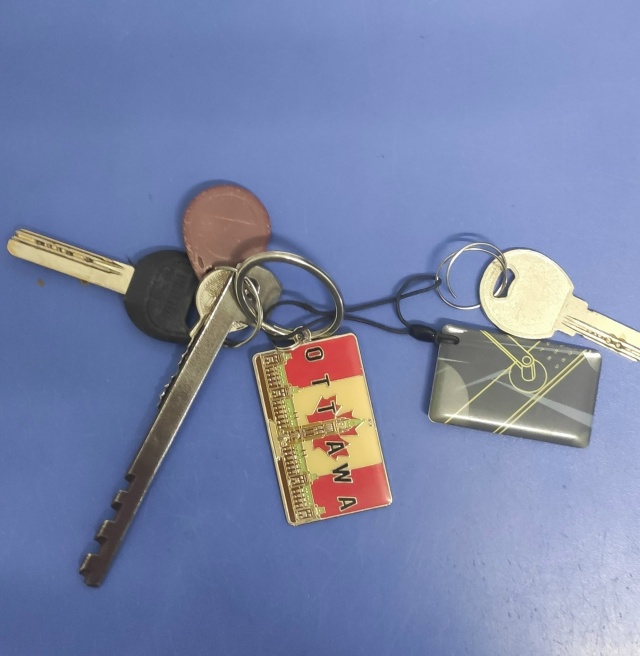 Оставлены ключи на почте на Коммунаров 12. Можно подойт?...