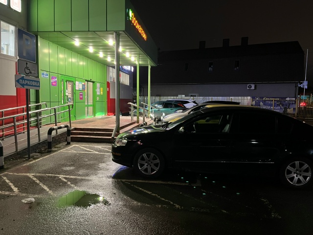 Пожалуйста, анонимно🙏🏽
Вот так вот паркуются иностр?...