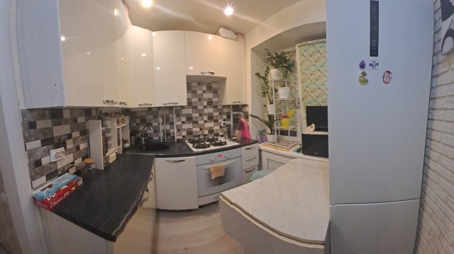 Продам 3х комнатную квартиру. М- он Гоголя д.5. 3 этаж. Лод...