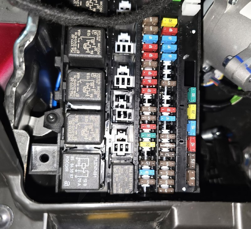 Наберите воздуха: у новых Lada Iskra массово отказывает электроника из-за… перепутанных предохраните