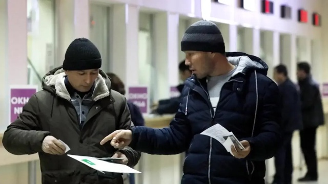 😤 Мигрантов возмутили новые госпошлины в России.
С 1 ...