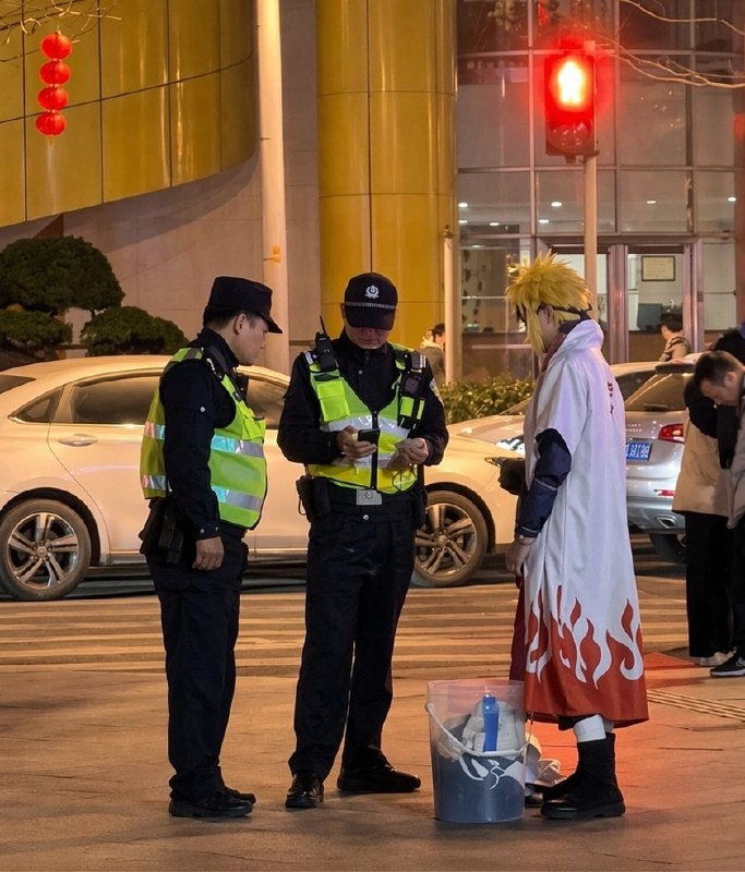 ⚡️Случайно выдал 100% канон!
Косплеера Минато Намикадзе остановила полиция… за превышение скорости!