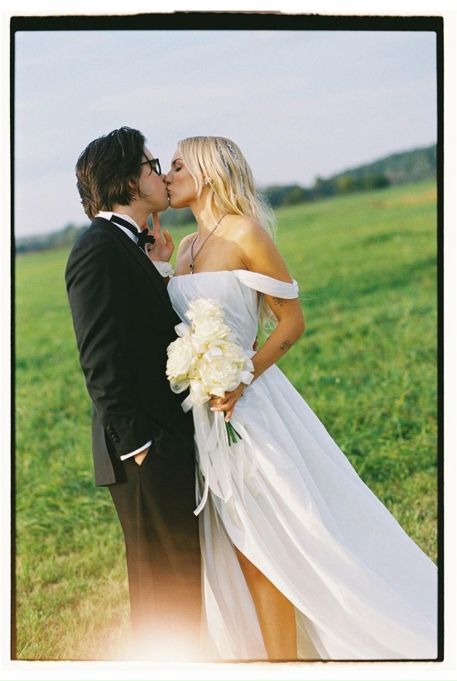 На красивые свадьбы никогда не поздно смотреть 😍
Сва?...