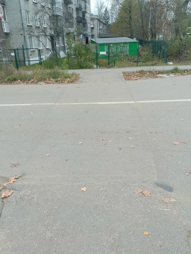 Как то был пешеходный переход, но куда то делся🤔
Утром...