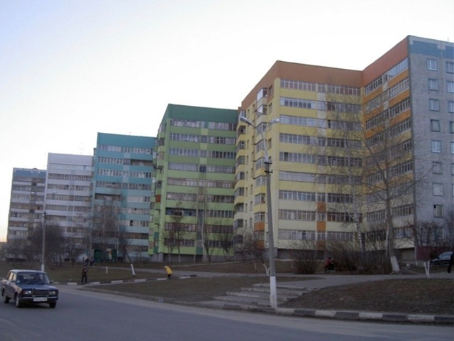 Вид на речку конечно супер, но во двор жуть.
Делали лет 1...