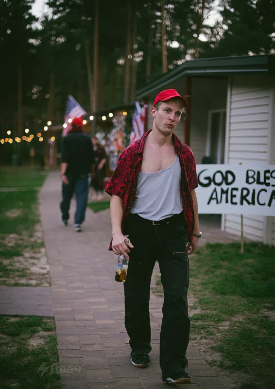 В Польше каждый год устраивают ролевые игры, где участники косят под американцев, отыгрывая все стер