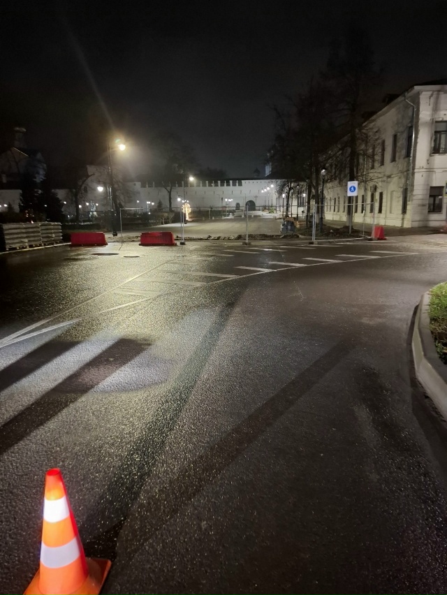 Добро пожаловать платным парковочным местам!😡
Проезд...