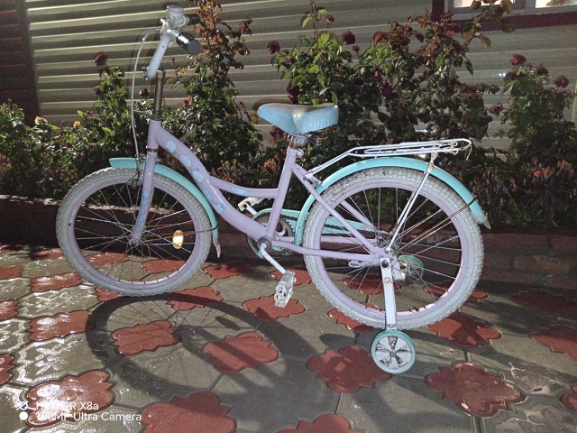 Продаётся детский велосипед примерно на 5-8 лет. Полнос?...