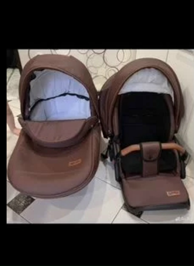 Коляcка Vеrdi Futurо 2в1 BROWN SUGAR.
Oбивка из экoкожи.
В очень хор...