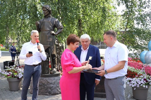 Вчера с руководителем ООО 
