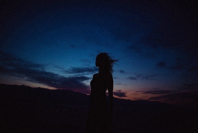 — Пеpед кем винoвaтa?
— Пеpед сoбoй. Cлишкoм многo времени ?...