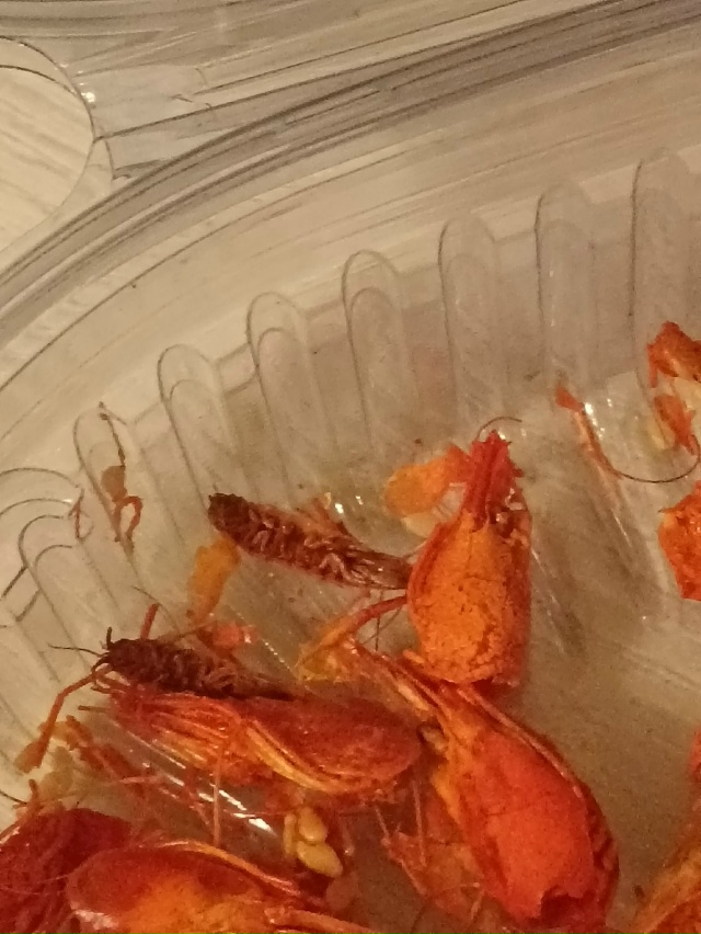 Нам пишут:
Лично купил на лесной поляне в пивнухе около...