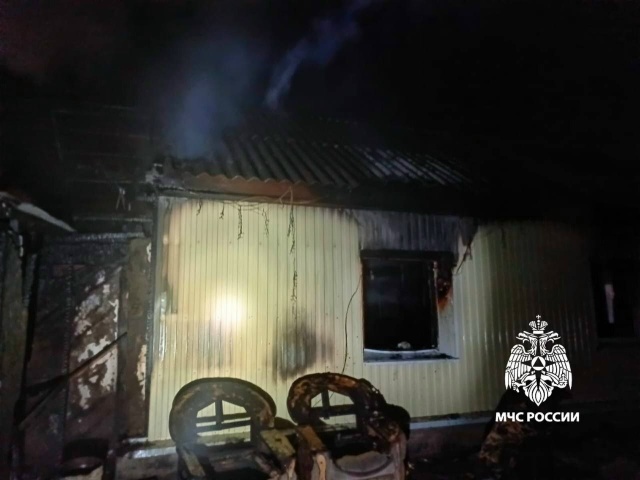 🔥 В Новоорске произошел страшный пожар в жилом доме —...