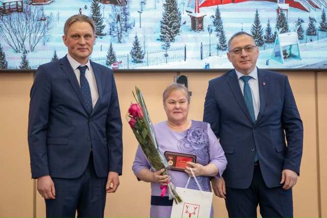 🏙️ В АДМИНИСТРАЦИИ НАРЬЯН-МАРА ТОРЖЕСТВЕННО ОТМЕТИЛ?...