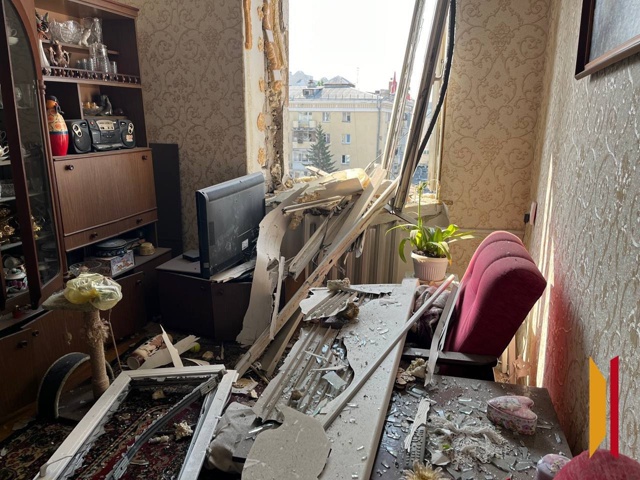 ‼В Воронеже обломки дрона попали в жилой дом: страшные...