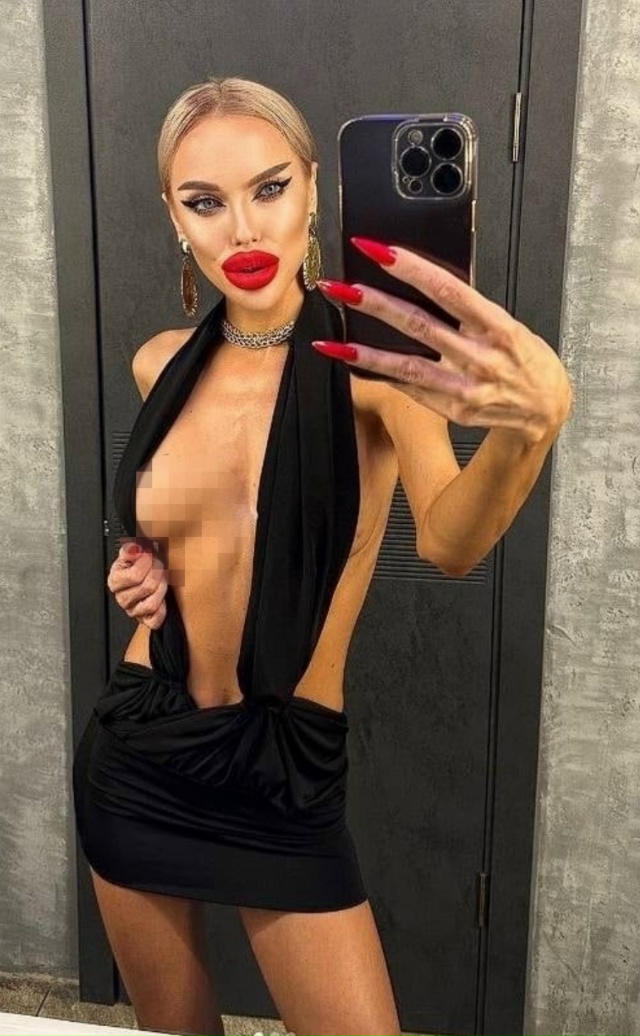 😳 Нынешняя мода у девушек просто поражает
Но ещё сил...