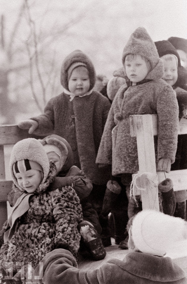 На манной каше
1970е
И только попробуй замерзнуть