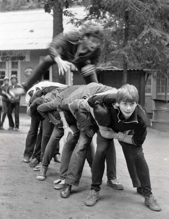 Наверное каждый ребенок из СССР помнит эту игру.
Лучша?...