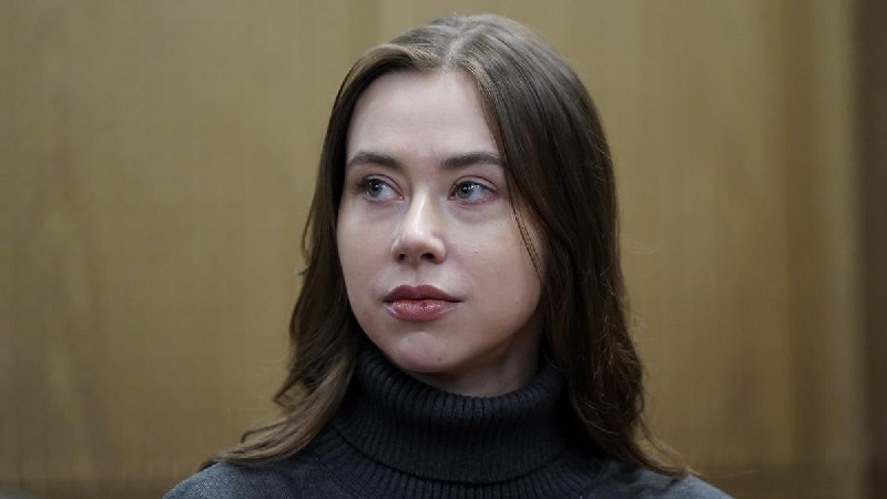 👨‍⚖️Блогеру Александре Митрошиной продлили домашний арест на 2 месяца По версии следствия, девушка