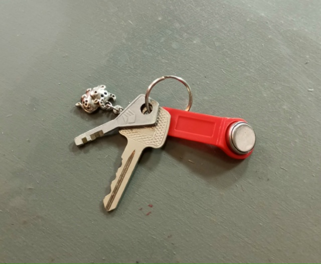 Потери|Вопросы
1. Оставила карту озон (премиальная) чер...