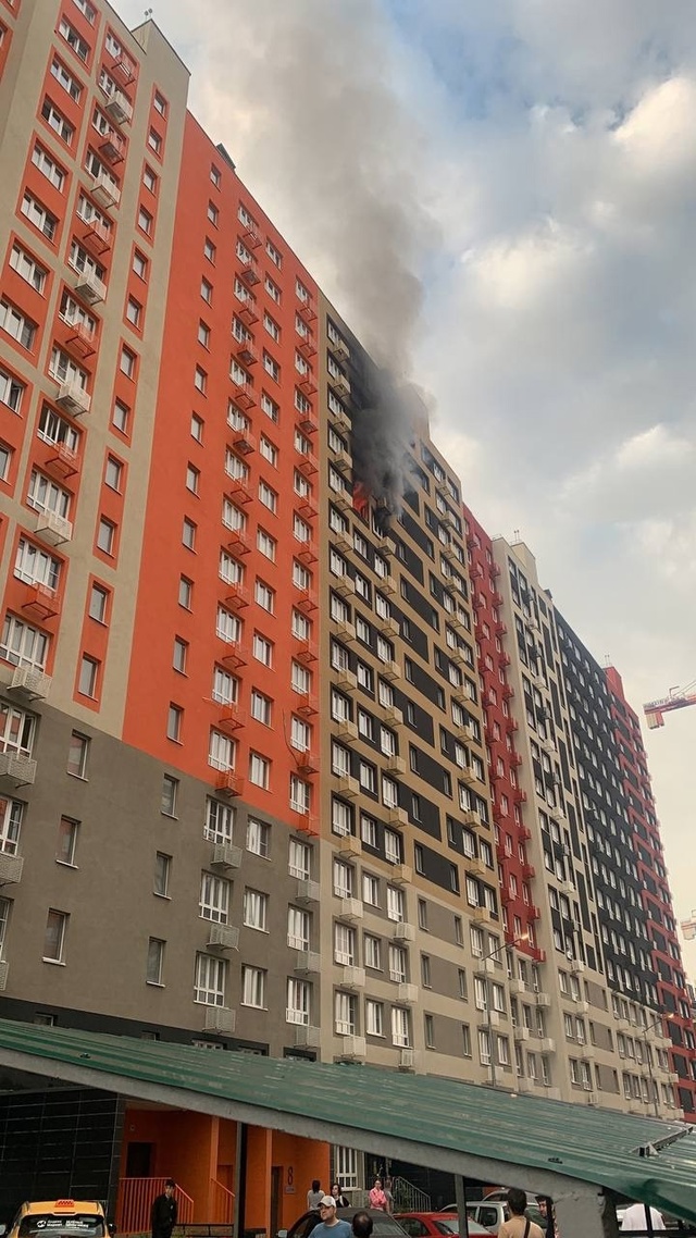 Пожар произошёл сегодня около 5 утра на ул. Яганова 3.
П?...